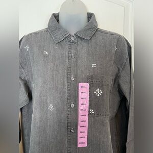 Women’s Small Seven7 Denim Shirt - New